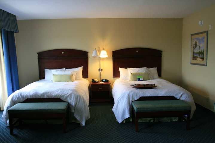 Hampton Inn & Suites Лейк-Уэльс Номер фото